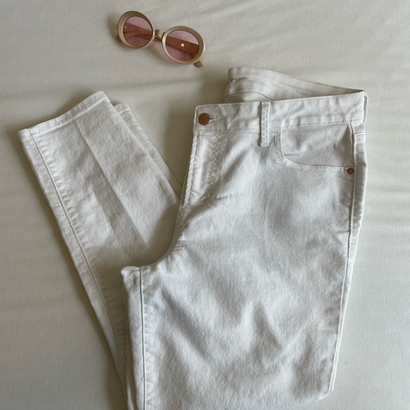 Old Navy Denim - Old Navy white skinny jeans